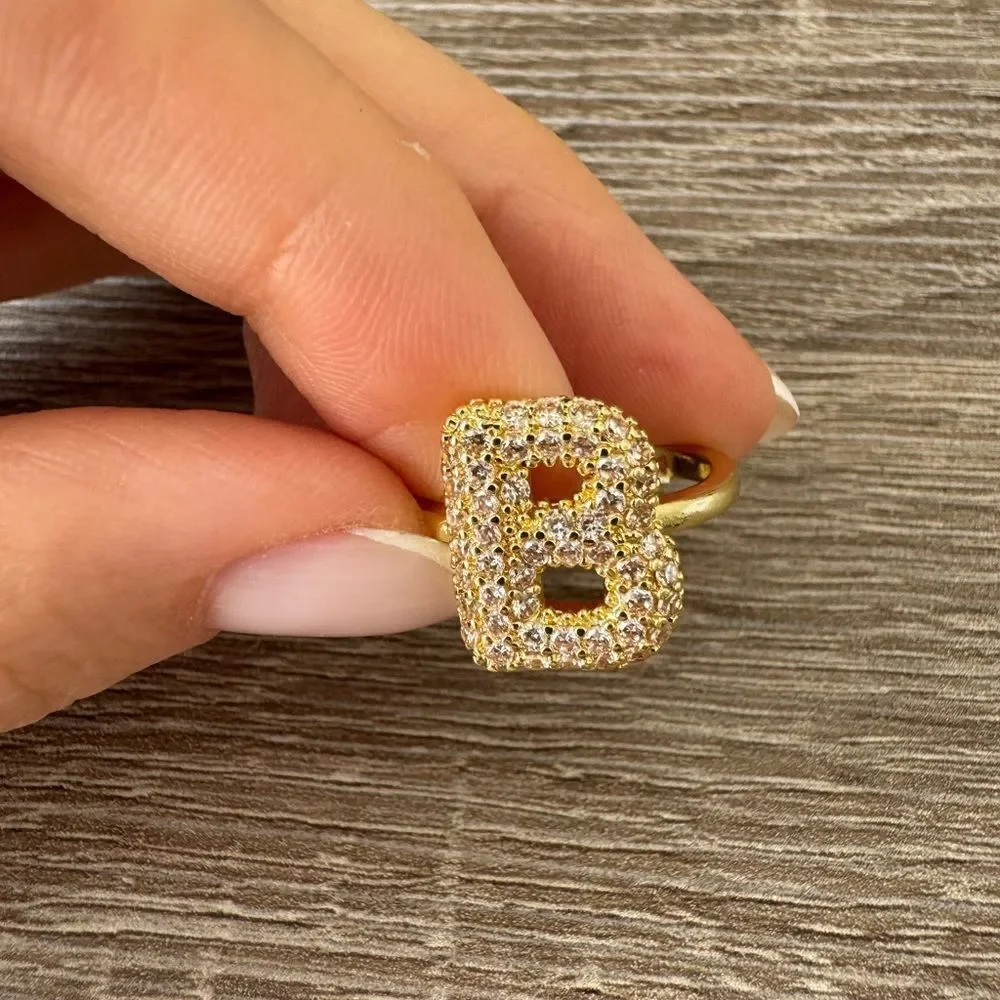 Letter B ring N688